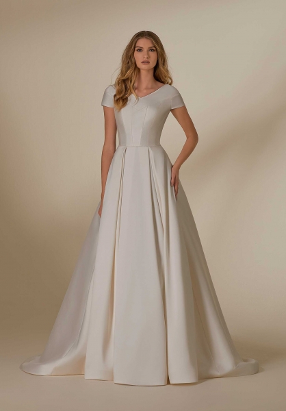 30147 Lydia Morilee Wedding dress